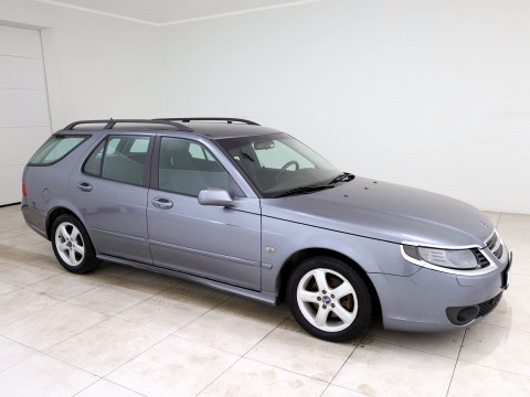 Saab 9-5 Vector - Photo