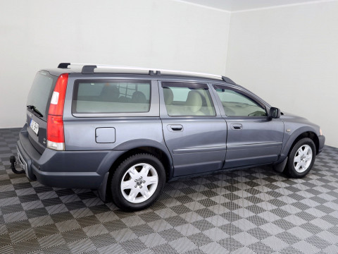 Volvo XC70 Summum Facelift ATM 2.4 D5 136kW