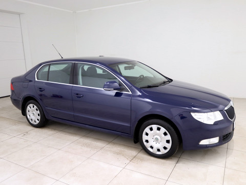 Skoda Superb Comfortline - Photo