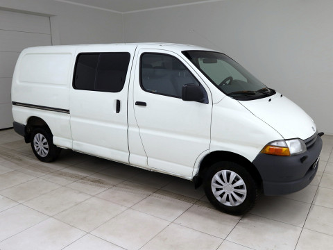 Toyota Hiace Long - Photo