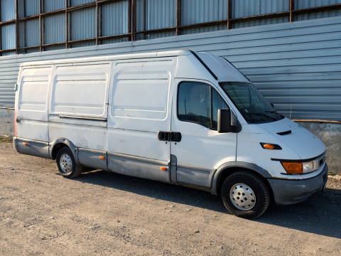 Iveco Daily Extralong - Photo