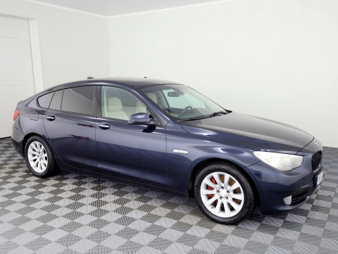 BMW 550 M-Pakett 4.4 300kW