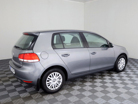 Volkswagen Golf Comfortline 1.2 77kW