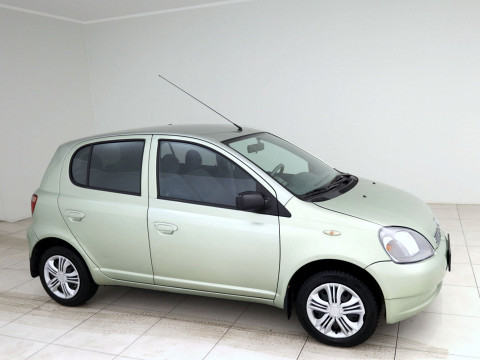 Toyota Yaris City - Photo