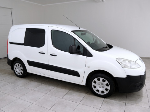 Peugeot Partner Van - Photo