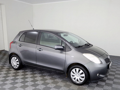 Toyota Yaris Linea Sol A-C 1.3 64kW
