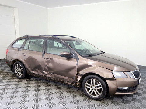 Skoda Octavia Comfortline ATM 1.5 96kW