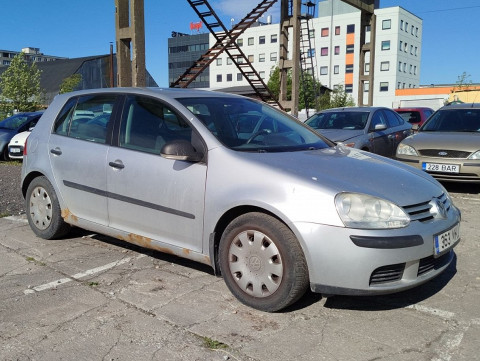 Volkswagen Golf Comfortline 1.6 85kW