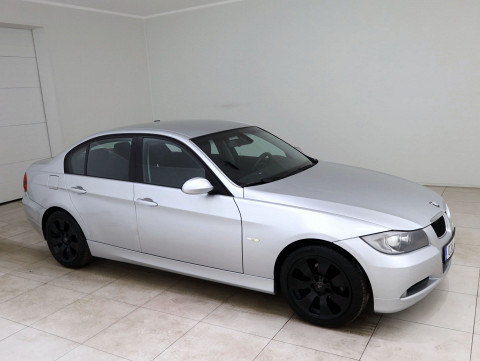 BMW 320 Business ATM - Photo