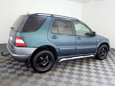 Mercedes-Benz ML 320 Luxury ATM 3.2 160kW