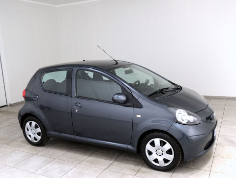 Toyota Aygo Linea Sol - Photo