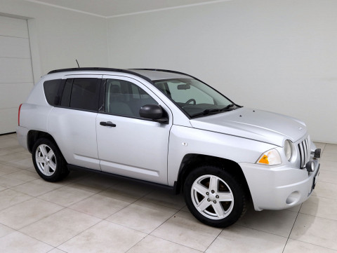 Jeep Compass Comfort 4x4 - Photo