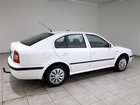 Skoda Octavia Ambiente Facelift - Photo