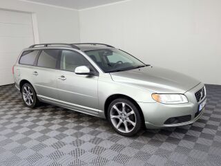 Volvo V70 Summum ATM 2.4 D5 136kW