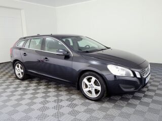 Volvo V60 Summum ATM 2.0 D5 120kW