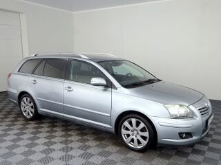 Toyota Avensis Linea Sol Facelift 2.0 108kW