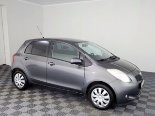 Toyota Yaris Linea Sol A-C 1.3 64kW