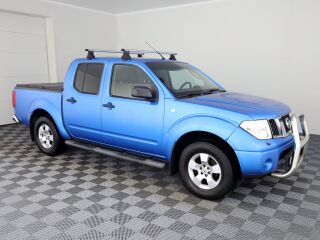 Nissan Navara Comfort 4x4 ATM 2.5 dCi 126kW