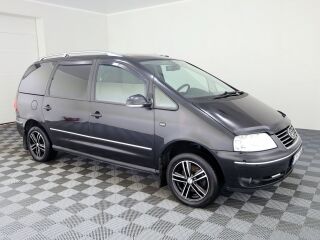 Volkswagen Sharan Highline Facelift 2.0 TDI 100kW